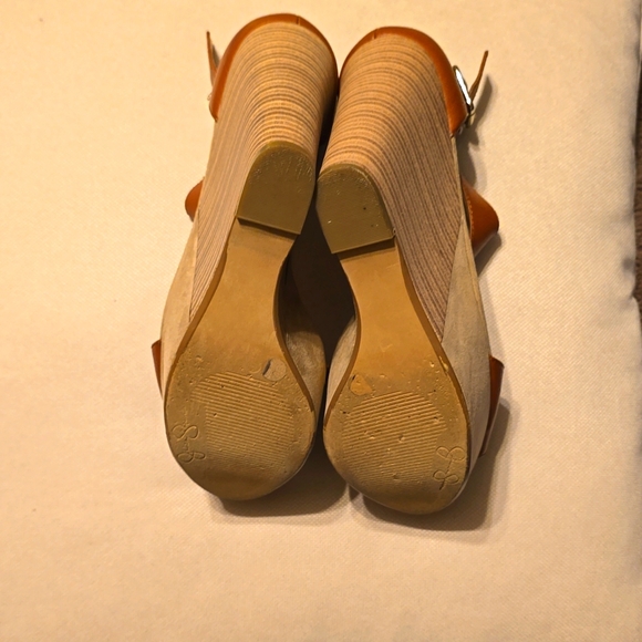 JESSICA SIMPSON WEDGES - Picture 4 of 6